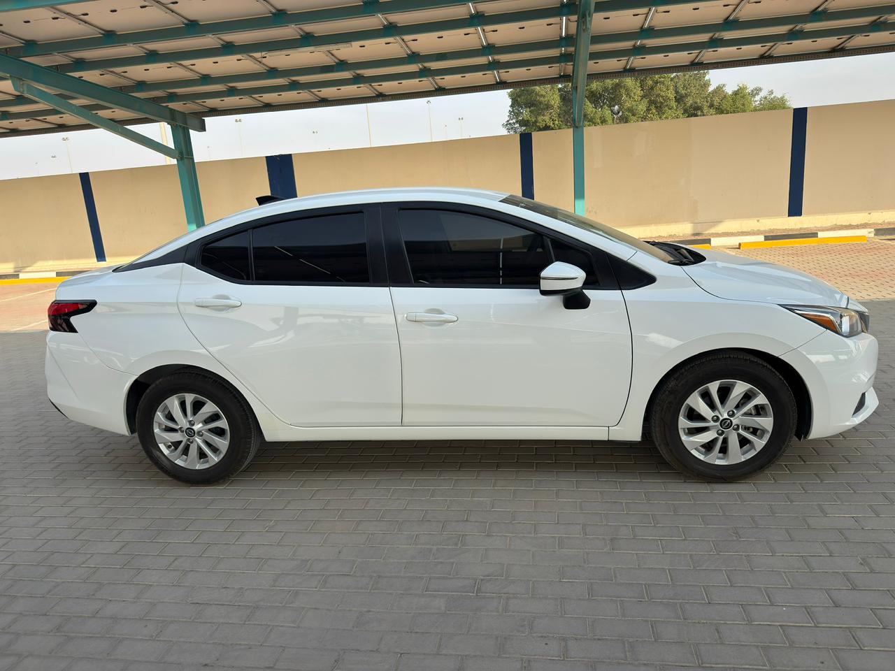 Nissan Sunny - Image 2