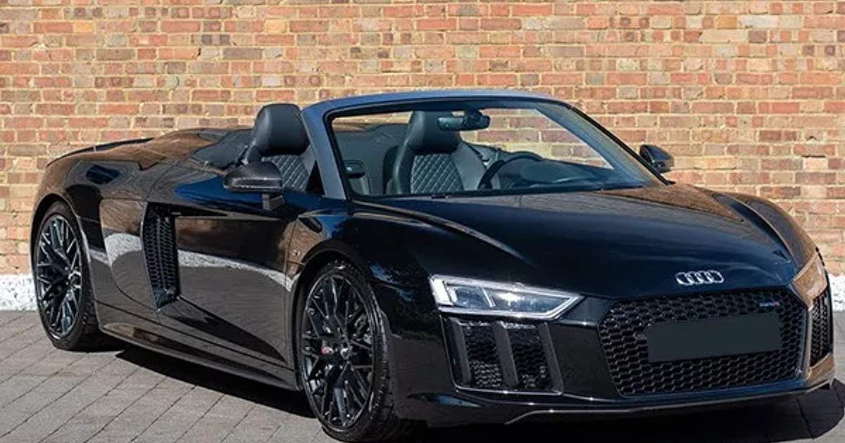 Rent Audi R8 in Dubai | V10 Supercar Experience | Wheels on Rent